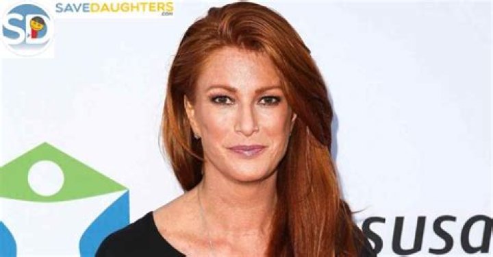 Angie Everhart Net Worth (2020 Update)