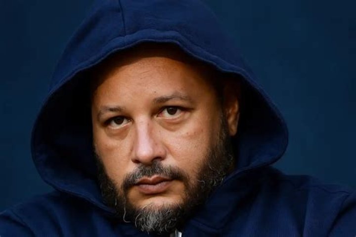 Biographie de Hicham Bendaoud que saiton du partenaire de Vitaa