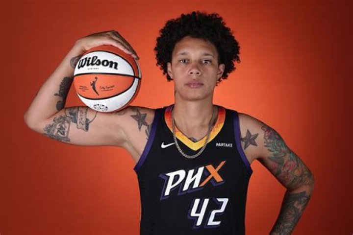 Brittney Griner's father Raymond Griner speaks with FOX 26 on daughter