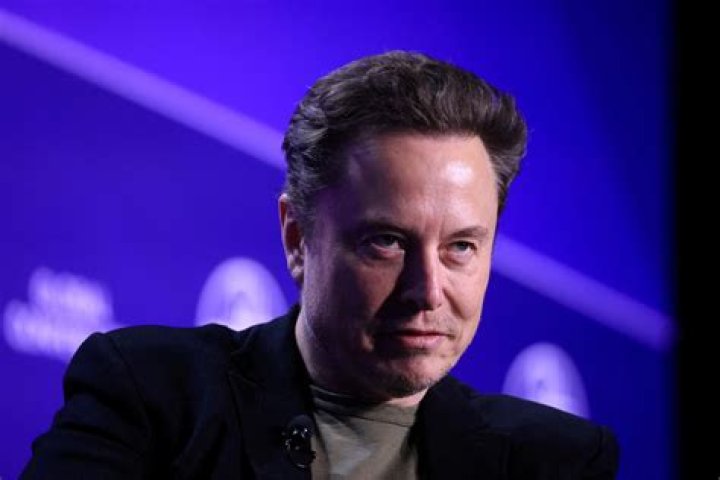 Elon Musk Just Highlighted His Biggest Dilemma at Twitter