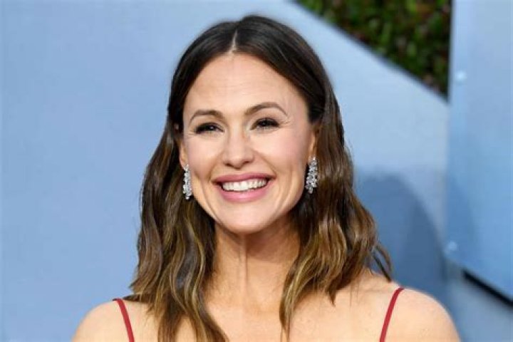 Is Jennifer Garner Related To James and Julia Garner?