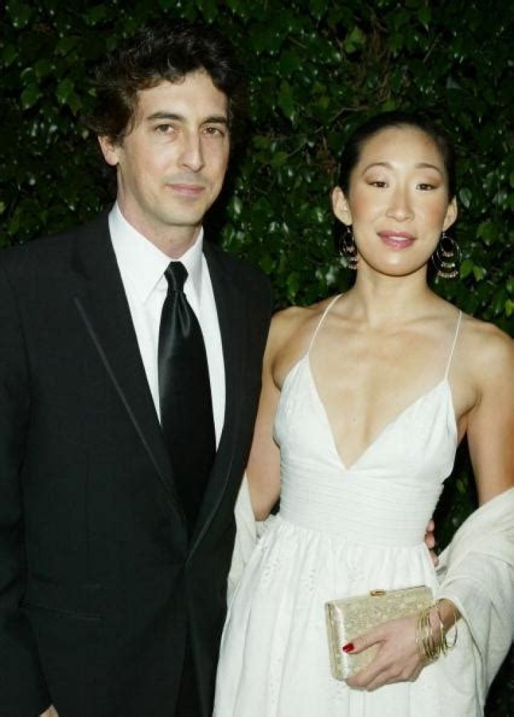 Is Sandra Oh Married? Everything You Need to Know Her Love Life
