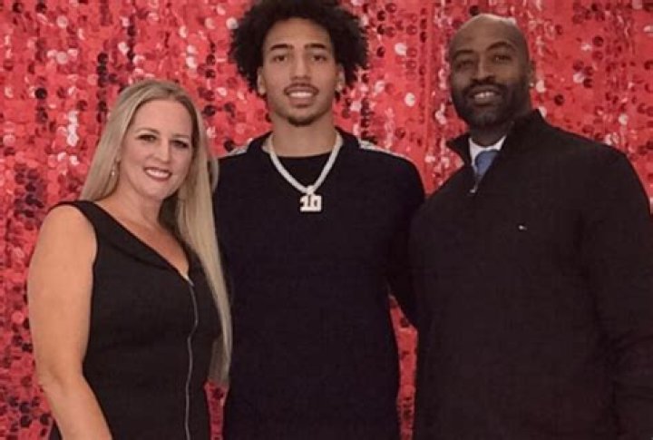 Jalen Wilson Dad Derale Wilson and Family Support