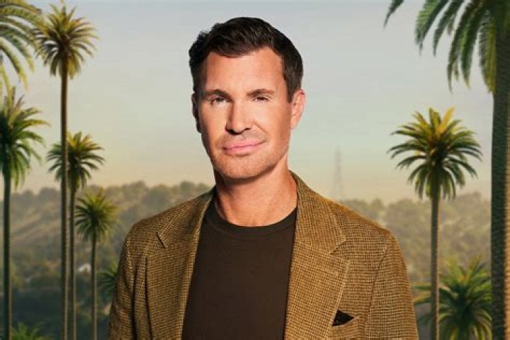 Jeff Lewis's neck surgery explained Flipping Out costar shares update