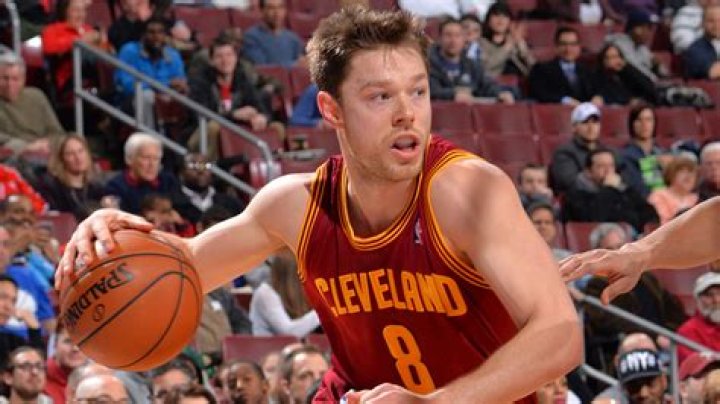 Ladies & Gentlemen... Matthew Dellavedova That's Cleveland Baby!!!