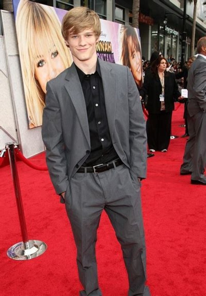 Lucas Till Biography, Height & Life Story Super Stars Bio