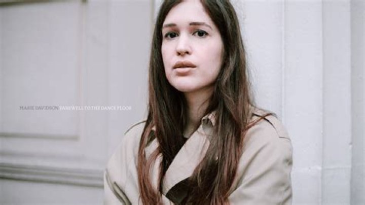 Marie Davidson Farewell to the dance floor · Feature RA