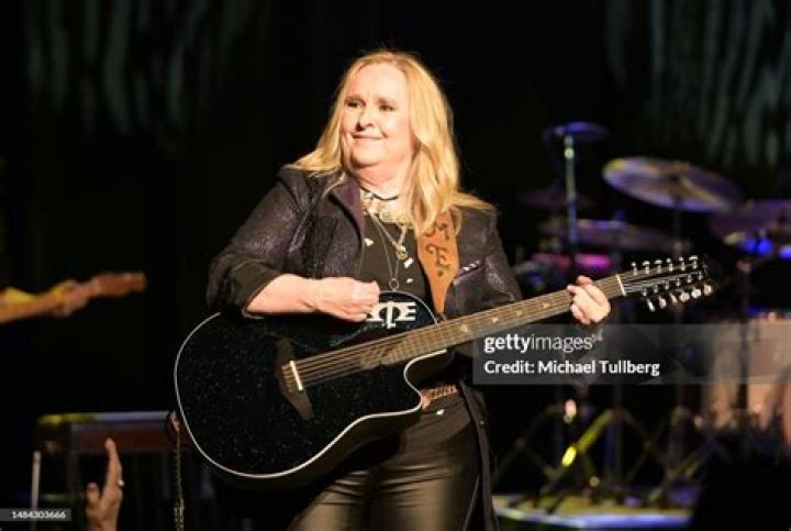 Melissa Etheridge's 21yearold son Beckett Cypher has died from a drug