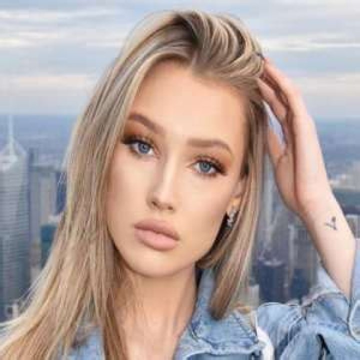 Meredith Duxbury Bio, Facts, Family Life of the TikTok Star