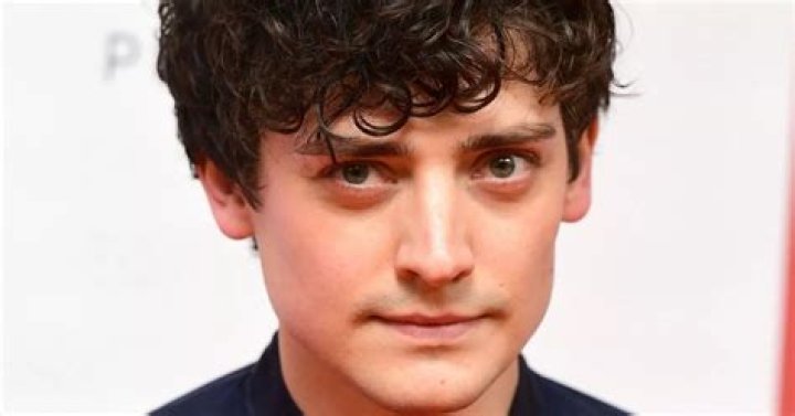 Peaky Blinders Aneurin Barnard Wife Lucy Faulks?