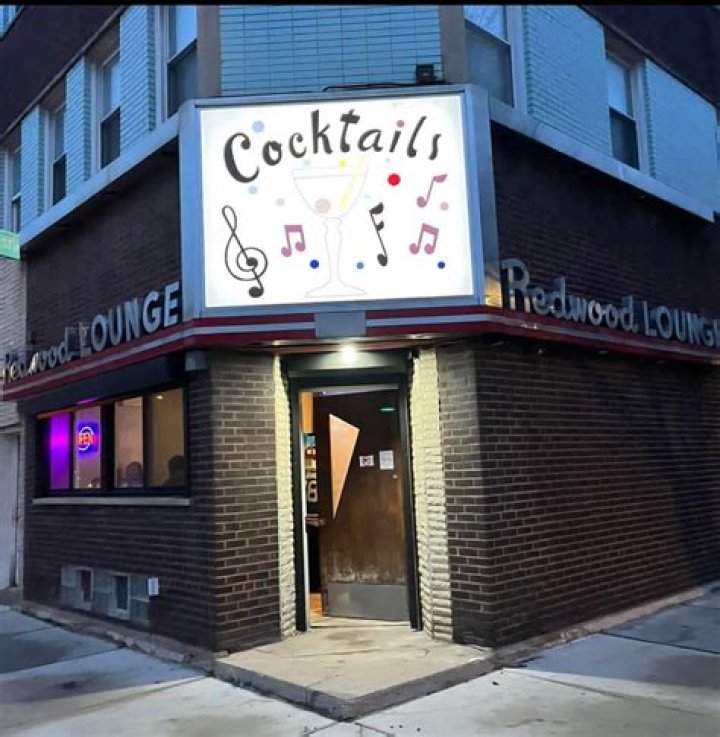 Redwood Lounge 3200 S Wallace St Chicago, IL 60616 Zol87 Flickr