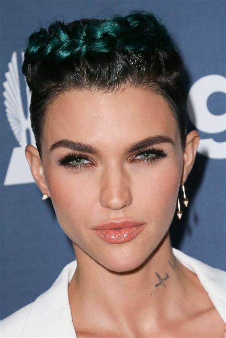Ruby Rose hair & makeup best beauty looks Glamour UK