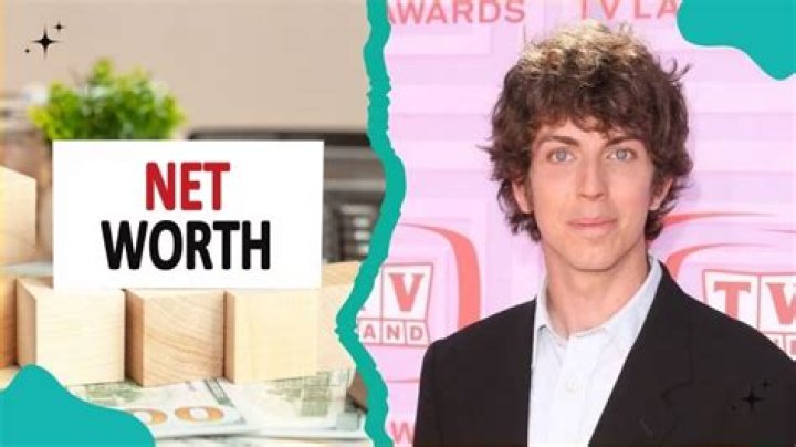 Taran Noah Smith Net Worth, Wealth, and Annual Salary 2 Rich 2 Famous