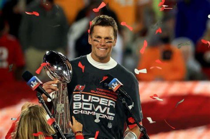 Tom Brady's Ex Bridget Moynahan Congratulates Him on Super Bowl Win E