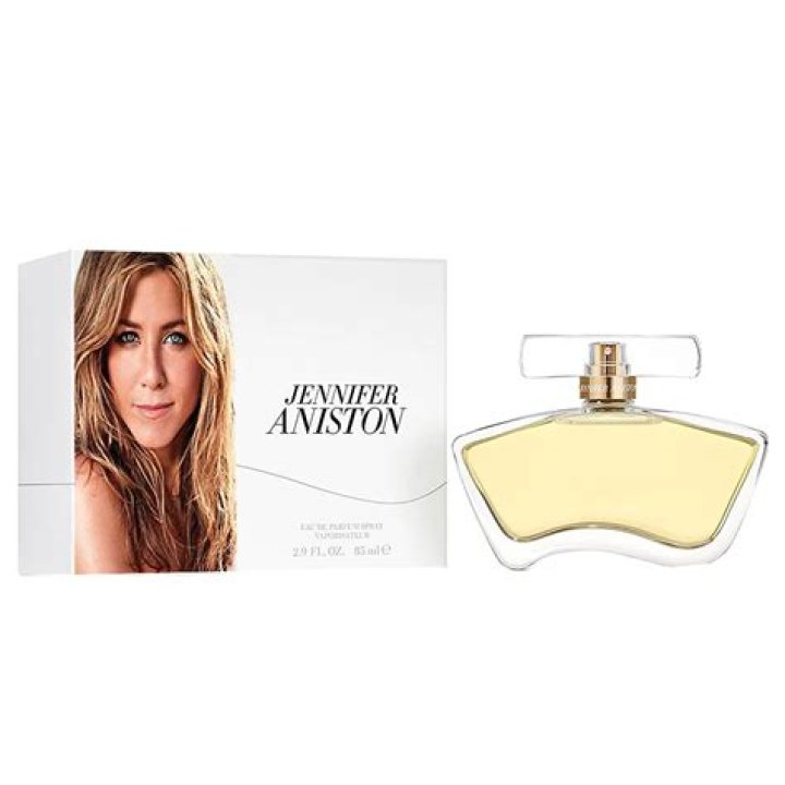 What Perfume Does Jennifer Aniston Wear? Scented Chemistry